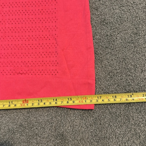 Lululemon Breeze By Muscle Tank II - Picture 7 of 11